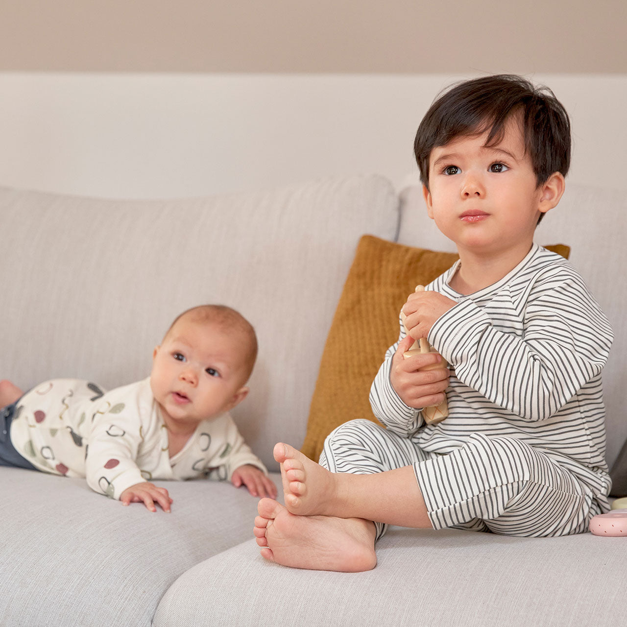 Lässig Cozy Colors Babyschlafanzug ohne Fuß aus Bio Baumwolle