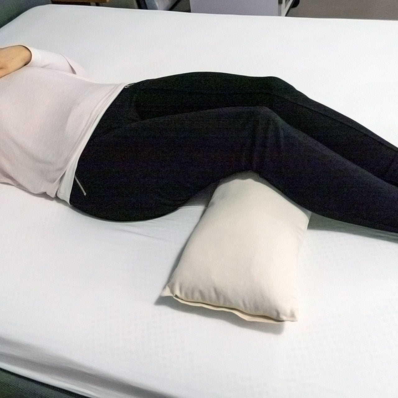 Speltex Kniekissen für Seitenschläfer mit Bio Dinkelspelzen Füllung