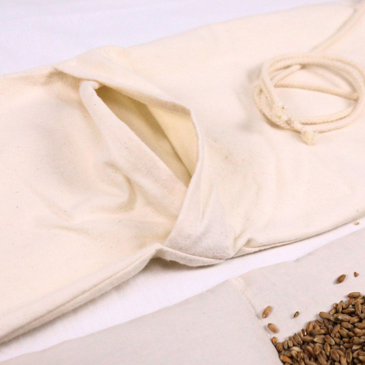 Mudis Maxi-Molly Schulter Wärmekissen mit Bio Dinkelkorn Kräuter Füllung