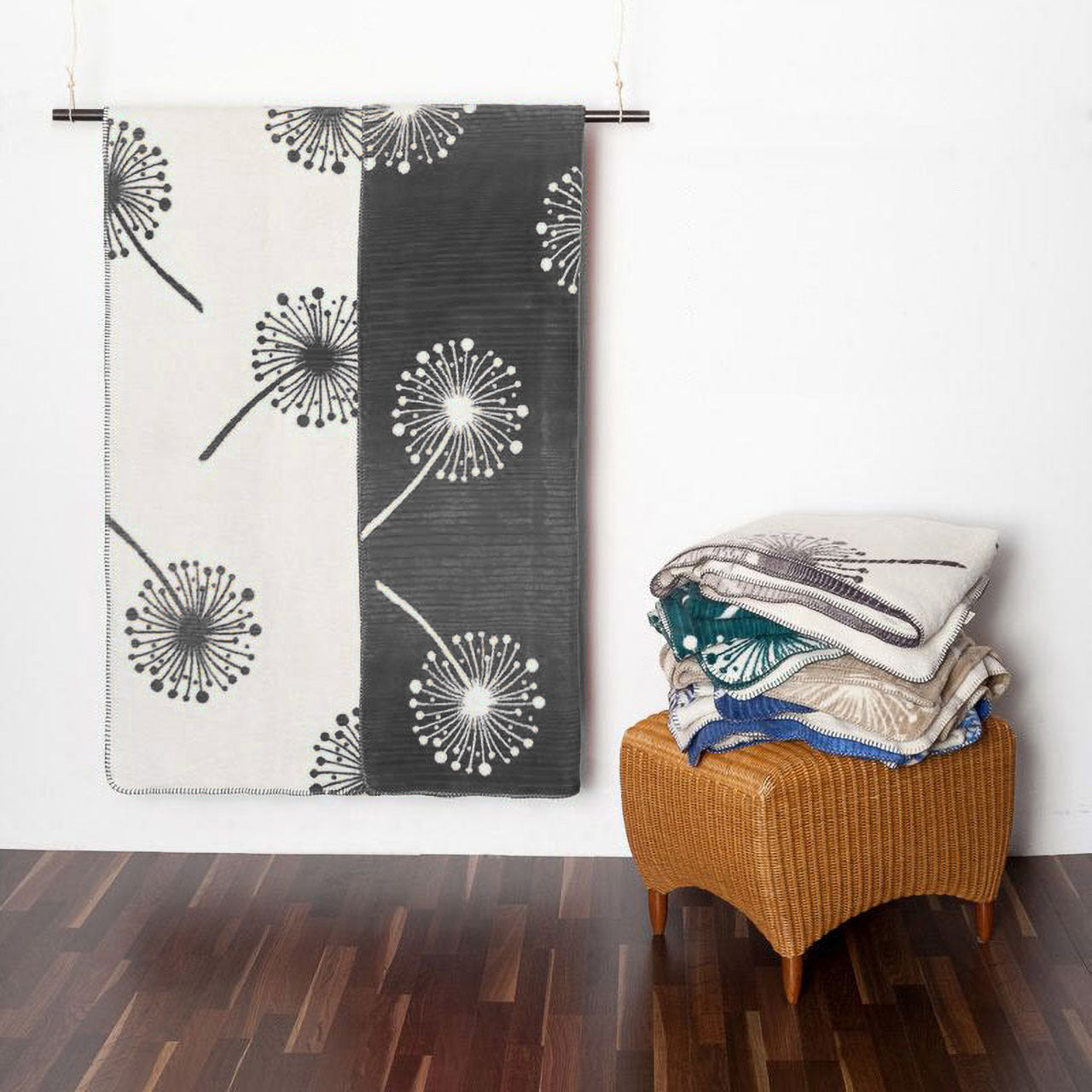 Richter Pusteblume Wohndecke aus Bio Baumwolle