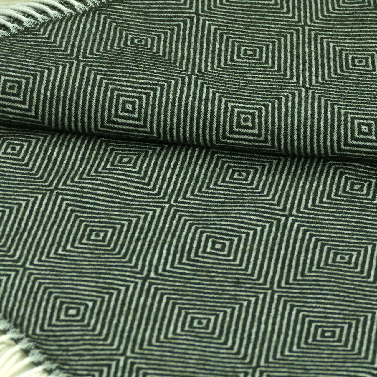 Island Wollparadies Diamant Wolldecke aus Merinowolle