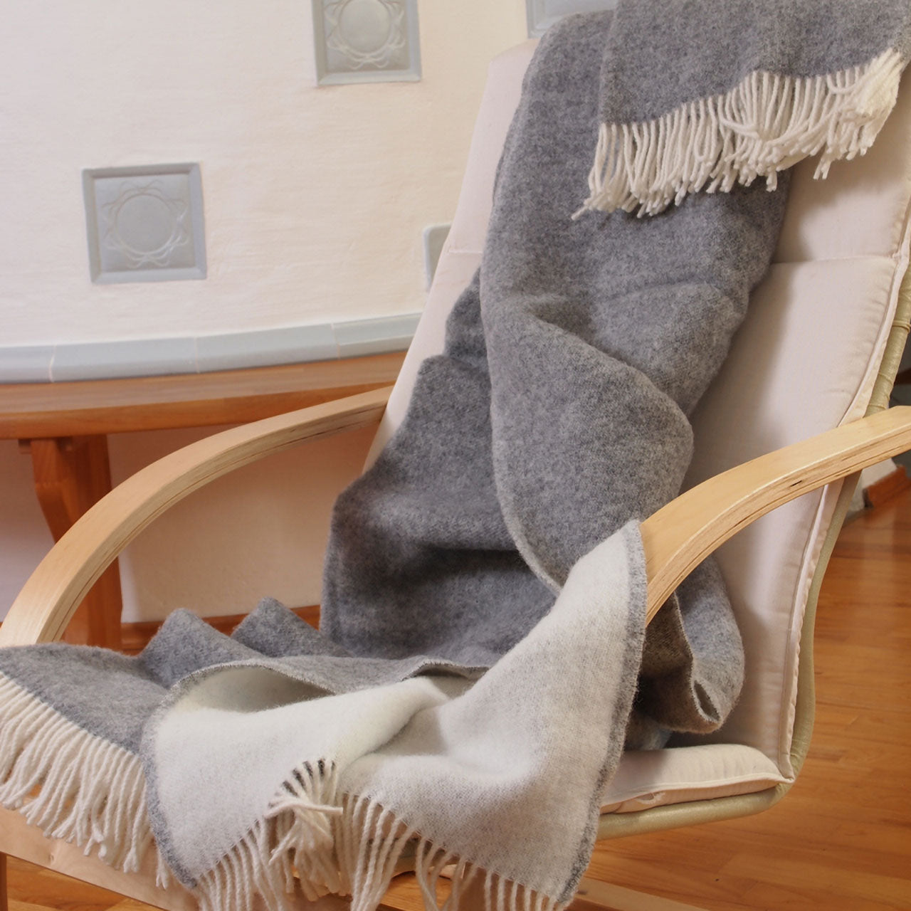 Island Wollparadies Mara Wolldecke aus Lammwolle