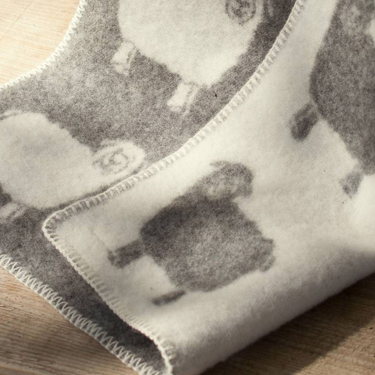 Island Wollparadies Lamm Babydecke aus Lammschurwolle