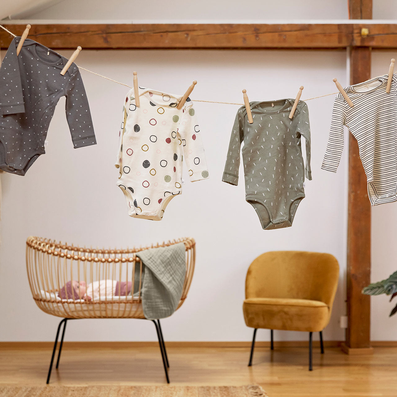 Lässig Cozy Colors Baby Langarm-Body aus Bio Baumwolle