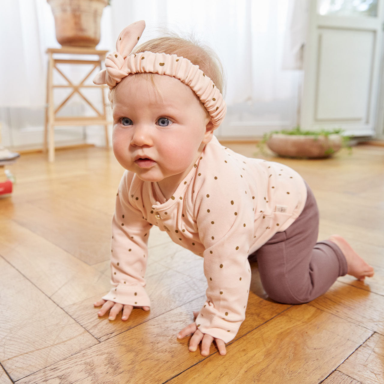 Lässig Cozy Colors Baby Langarm-Shirt aus Bio Baumwolle